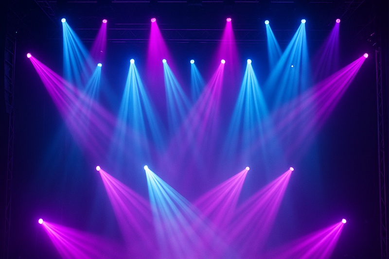 Системы сценического освещения